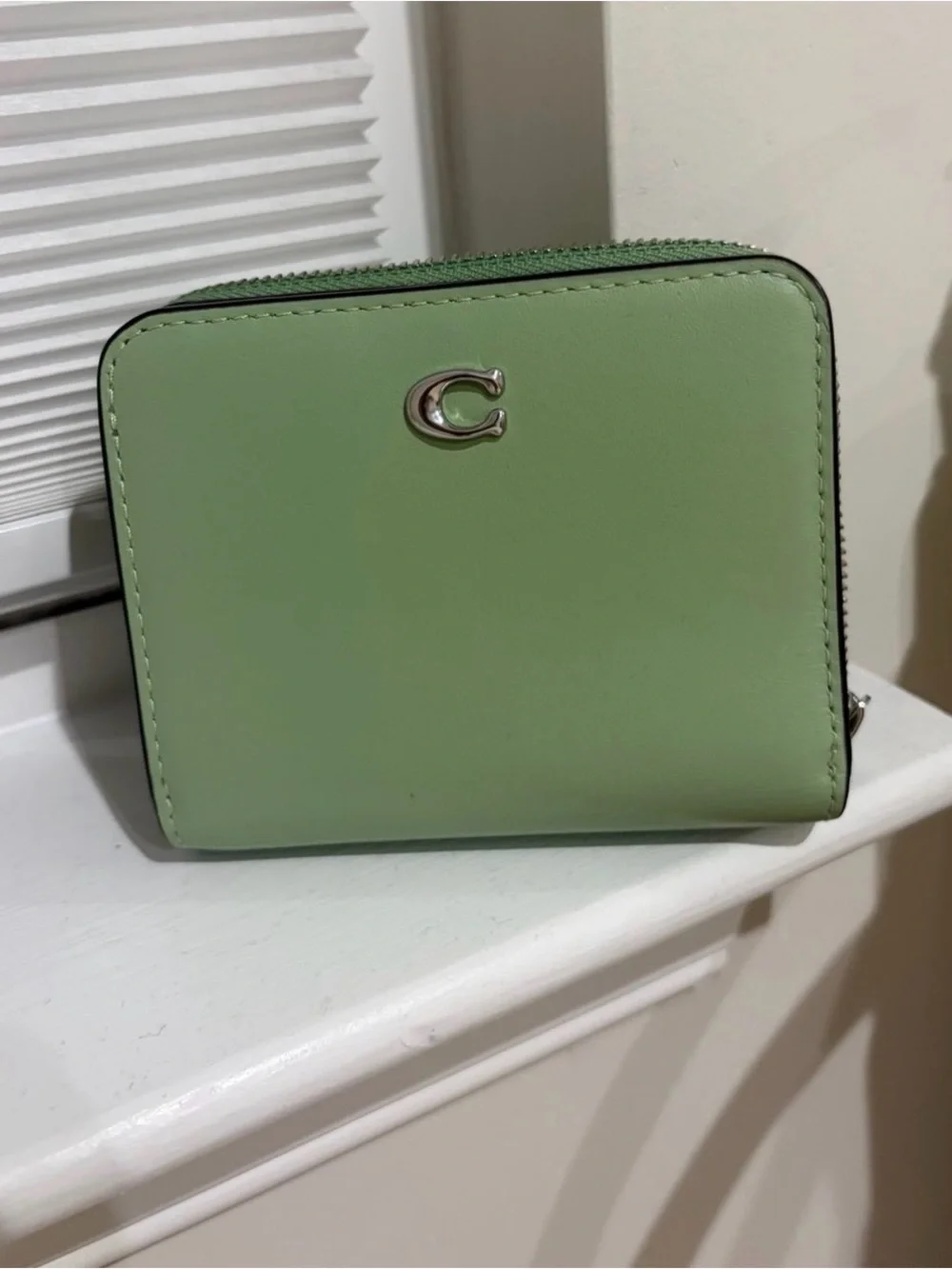Coach billfold wallet EUC pale pistachio/silver hardware retails $150